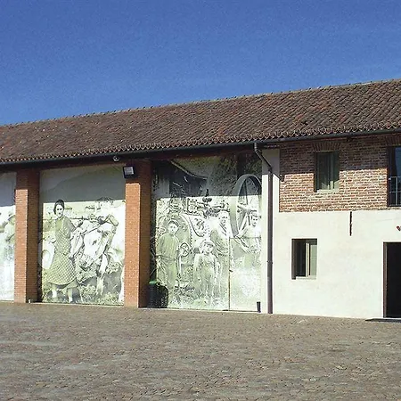 Cascina Marchesa מלון 3*