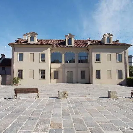 Cascina Marchesa ホテル