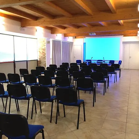 Otel Cascina Marchesa 3*